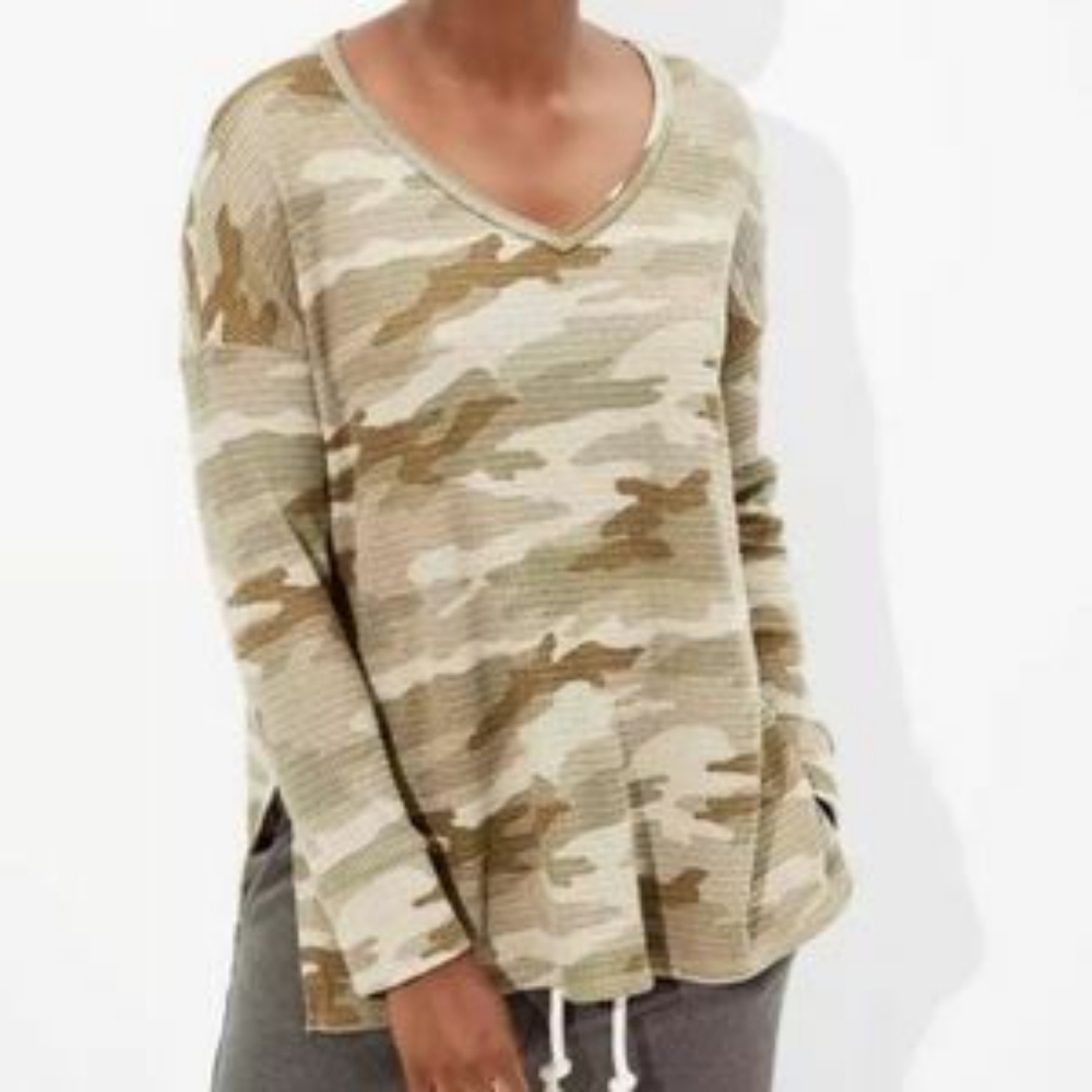 American Eagle Soft Camo Print Waffle Knit Thermal Top Medium